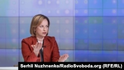Напередодні ЗМІ повідомляли про можливі перестановки в уряді і ймовірну відставку Марини Лазебної 