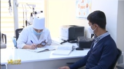 Psihiatrlaryň aýlygy kemeldilip, pandemiýa garşy göreşýän lukmanlara goşmaça hak tölenýär