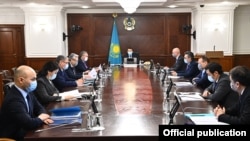 Бір күн бұрын құрамы бекітілген үкімет мүшелерінің бірінші отырысы. 12 қаңтар 2022 жыл.