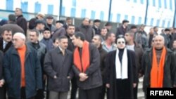 Müxalifəti bu cür kritik vəziyyətlərdən məhz diskussiyalar çıxarırdı...