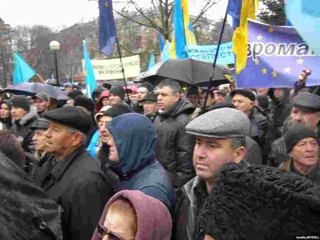 Акмәчәттә кырымтатар Мәҗлесе оештырган митинг