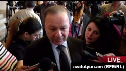 Министр здравоохранения Армении Левон Алтунян (архив)