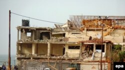 На месте очередного теракта в Арише (Синай, 4 ноября 2015 года) 
