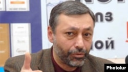 Александр Арзуманян