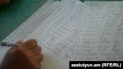 Կոմիտաս 26 շենքի բնակիչները այսօր ստորագրահավաք են սկսել