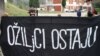 Učesnici skupa "Juče žrtve torture, danas žrtve sistema. A, sutra?"