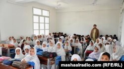 په پاکستان د کورونا وایرس له کبله سکولونه د مارچ له میاشتې تړلي دي 