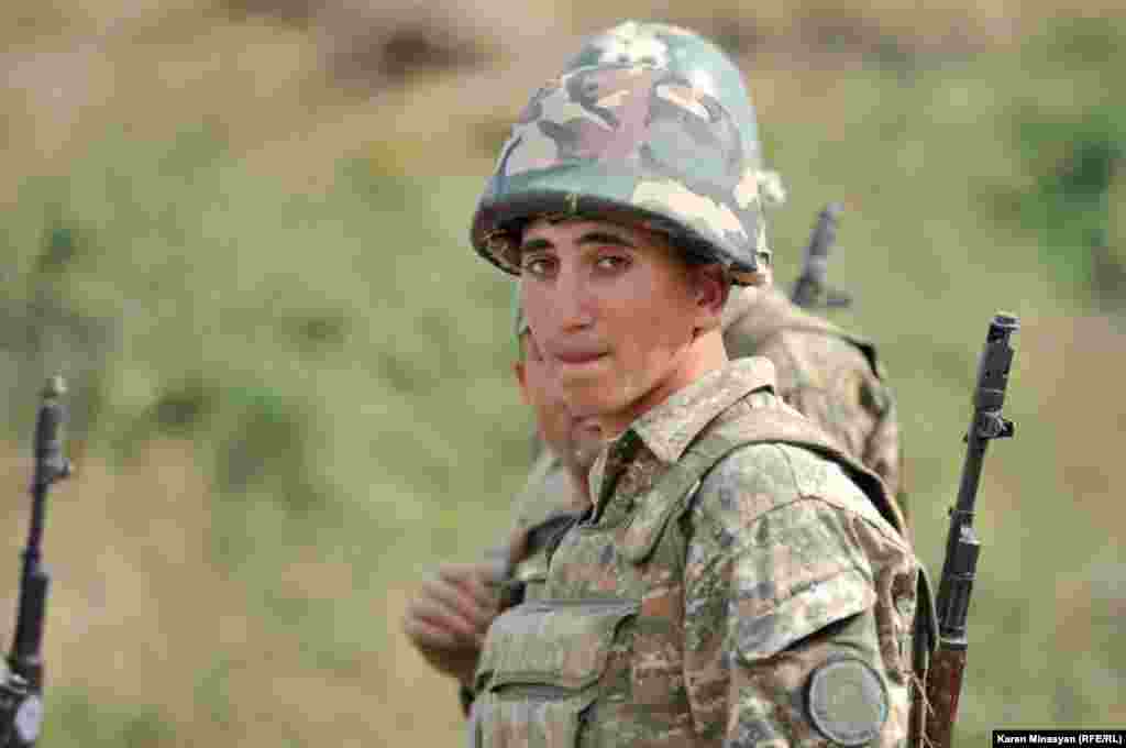 Qarabağda erməni əsgərlərin təlim düşərgəsi. 28 oktyabr 2012
