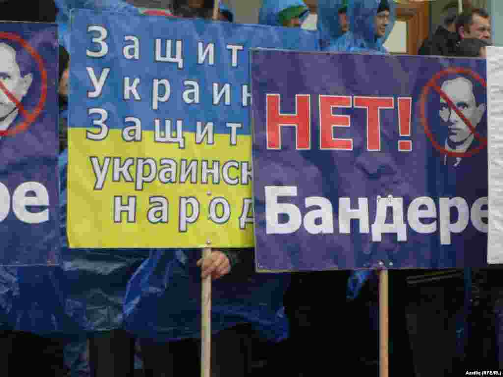 Акмәчәттә "Русское единство" фиркасе оештырган митинг
