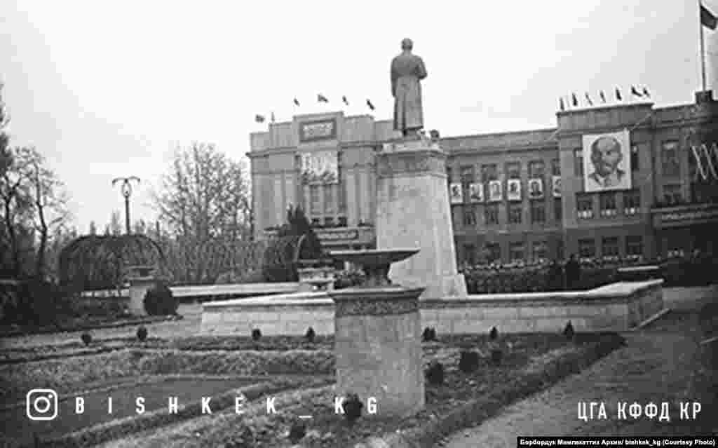 Өкмөт үйү. Фрунзе шаары, 1948-жыл. 
