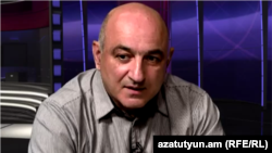 Երևանի մամուլի ակումբի նախագահ Բորիս Նավասարդյանը «Ազատություն TV»-ի տաղավարում, արխիվ