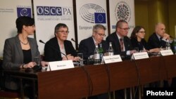 Armenia - Jan Petersen (R) and the other heads of a European election-monitoring mission hold a news conference in Yerevan, 3Apr2017.