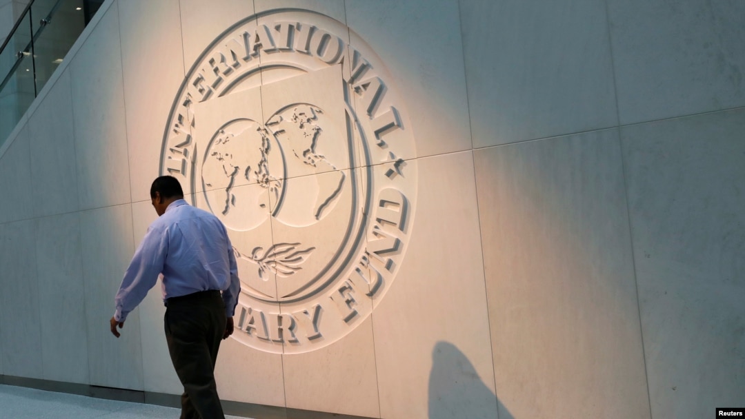  The IMF says the draft agreement will ensure that Ukraine is "well poised to return to growth and resume broader reform efforts." (file photo)