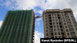 Строительство новых домов в Бишкеке. Иллюстративное фото. 