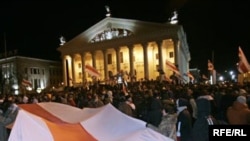 Кастрычніцкая плошча. Сакавік 2006 году.
