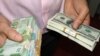 Доллар на чёрном рынке взлетел до 9 манат