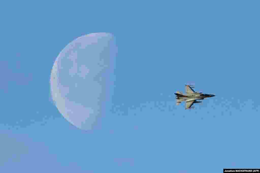 Норвегиялық F-16 әскери ұшағы.