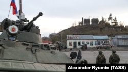 Russian peacekeepers guard an area in the town of Lachin (Berdzor), December 1, 2020.
