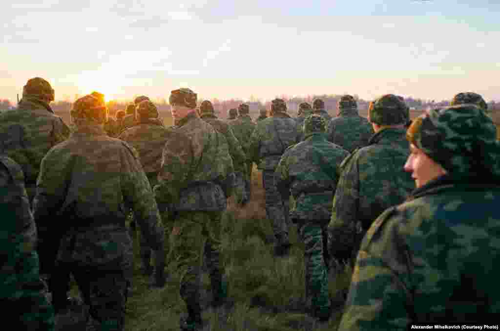New recruits set off on a 40-kilometer march during their training.