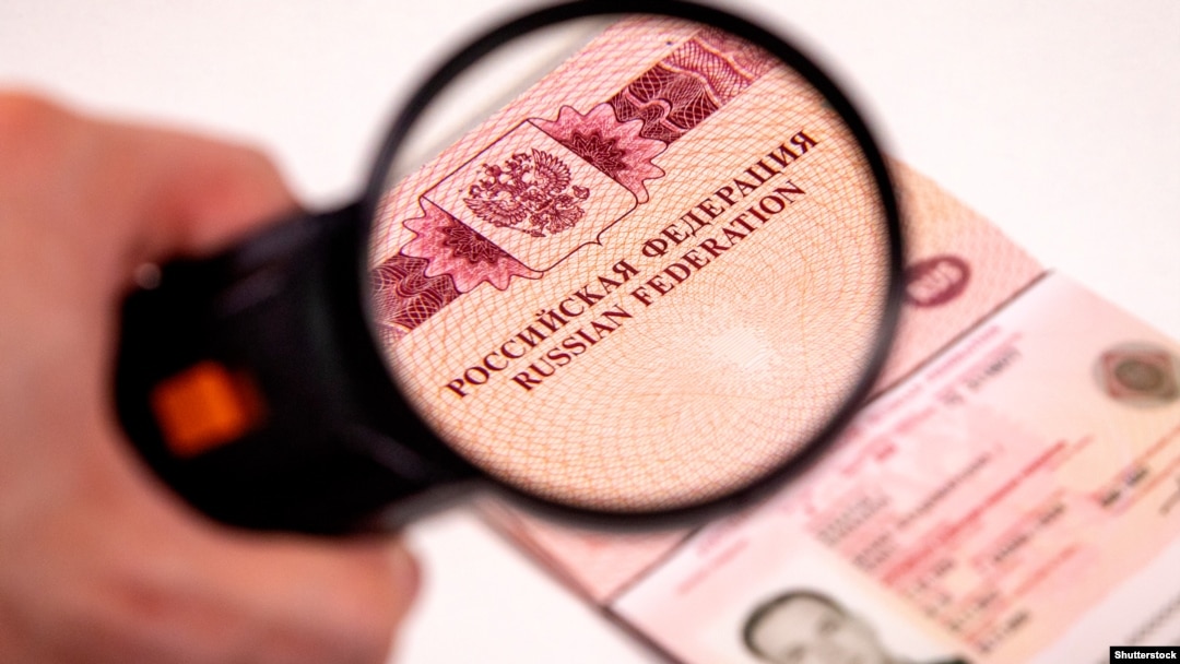Russian citizens with a Schengen visa for tourism, business, sports, or cultural purposes are now blocked from entering Poland, Latvia, Estonia, and Lithuania. (illustrative photo)