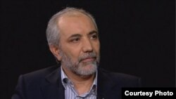 اردشیر امیرارجمند، مشاور ارشد میرحسین موسوی و سخنگوی شورای هماهنگی راه سبز امید.