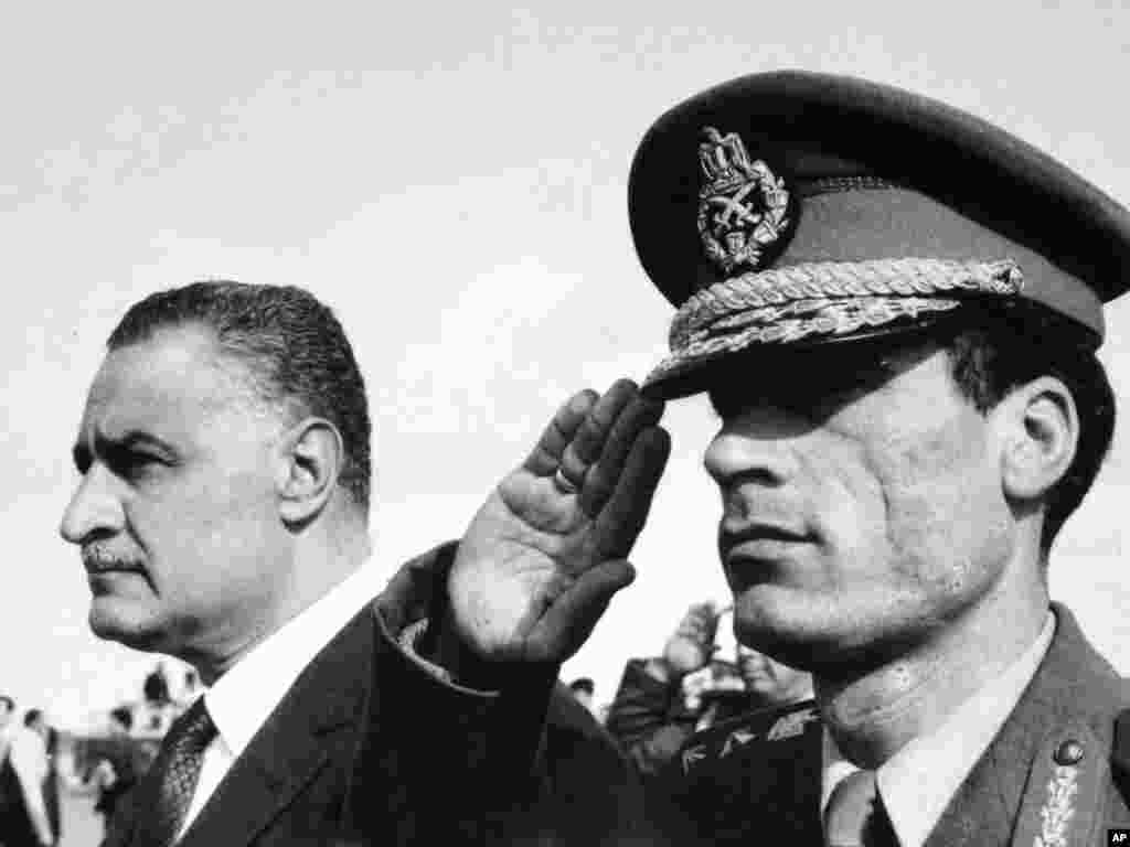 Мисыр: премьер Гамәл Әбдел Насыр һәм полковник Каддафи. 1969 ел
