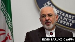 محمدجواد ظریف مذاکره با اروپا بر سر برنامه موشکی ایران را رد کرده است.