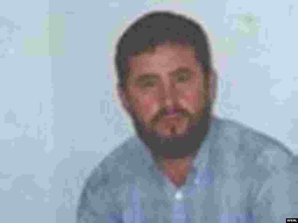 Ҳоҷӣ Акбари Тӯраҷонзода, аз раҳбарони Иттиҳоди нирӯҳои мухолифин. Соли 1994