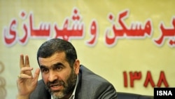علی نیکزاد، وزیر کنونی وزارتخانه‌های مسکن و راه
