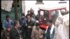 Тутунопроизводителите со денови чекаат за да го предадат тутунот 