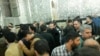 «حمله لباس‌شخصی‌ها» به نزدیکان احمدی‌نژاد در حرم عبدالعظیم