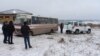 В Казахстане 47 узбекистанцев спасли из замерзшего в 40-градусный мороз автобуса 