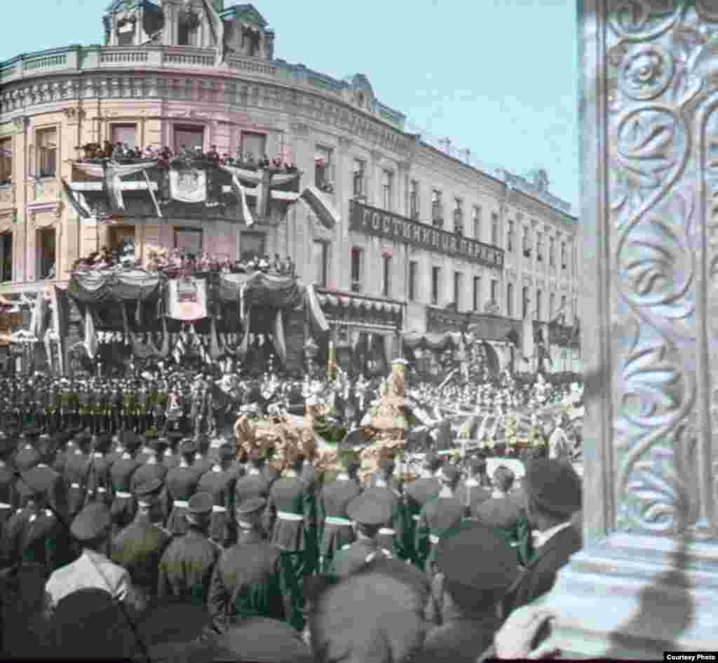 "Москва, коранационная процессия Николая II". Франтишек Краткий, 1896