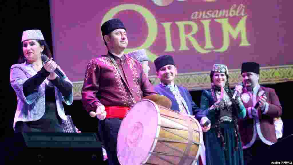 Казанда “Кырым” фольклор ансамбле 